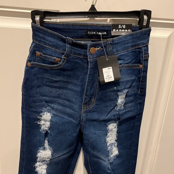 Distressed Jeans - Picture 4 of 11